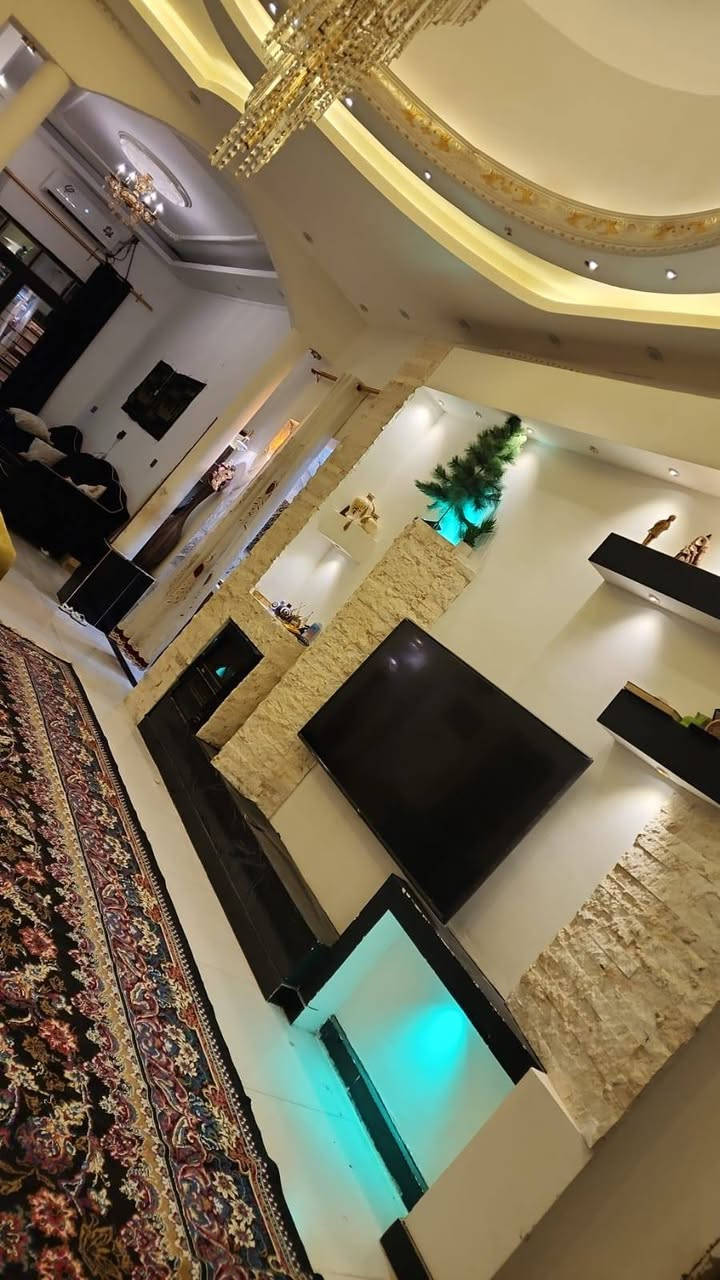 دار للبيع مساحه 365 متر طابق واحد  طابو زراعي   بسعر 200 مليون وبي مجال واجهه ١١ نزال ٣٣ مساحه البناء ٢٢٠متر يتكون من ثلاث غرف والرابعه صغيرا صاله كبيره دوانيه مطبخ صحيات و حديقه كراج يشيل ٢ سياره شط العرب الكباسي قرب مدرسه المنذريه
الاستفسار الاتصال على الرقم او الواتساب ***********
