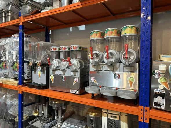 مساء الورد والياسمين و الخير 💐
دائما نتميز بكل جديد وبتحدي أسعار
وصلت وجبة جديد موديلات حديثة مكائن ايطالية 
درجة أولى 🇮🇹
اهلا وسهلا بكم تفضلوا بزيارة  اكبر معرضنا
لعالم مكائن ايطالي 🇮🇹  الايس كريم🍦 والعصير 🍹و ازبرى  و عاريضات 🍰🍧حافيضات و صاعقات ❄️ في السليمانية ❤️🇮🇶مع كل مواد احتياط متوفر نرحب بكم بمدينة السليمانية❤️🇮🇶
التفاصيل
***********
WhatsApp: 00393899265052
