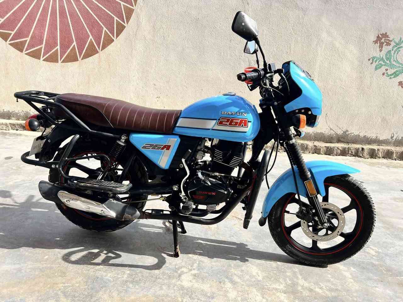 دايوان موديل 23 جديده ماشيه ١٢ ألف محرك ما مفتوح السعر 1350  بيهه مجال الرقم ***********
