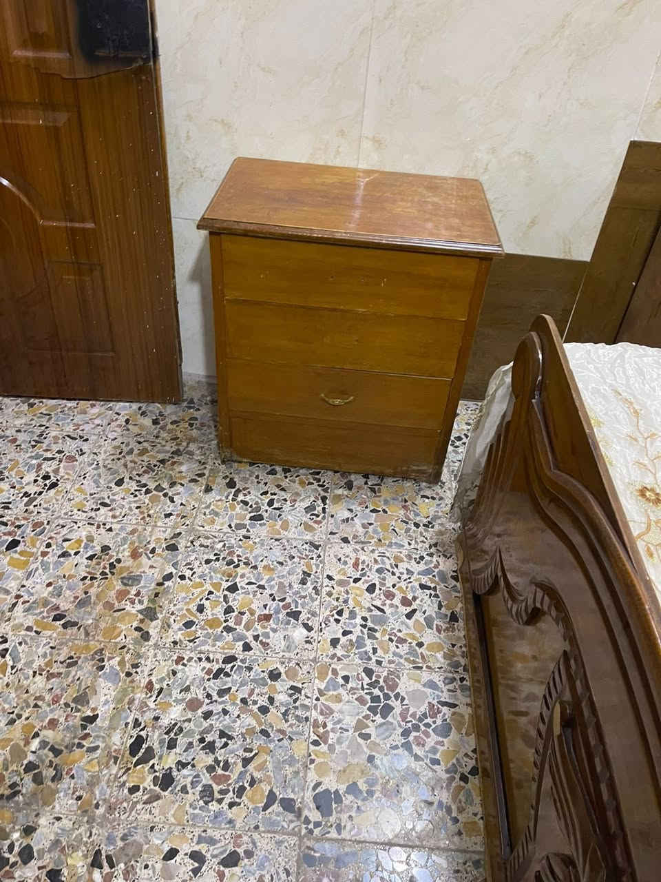 ‏أبيع التلفون طاقة القريعات غرفة نوم للبيع كاملة اتصال على التلفون***********واتسا ب
