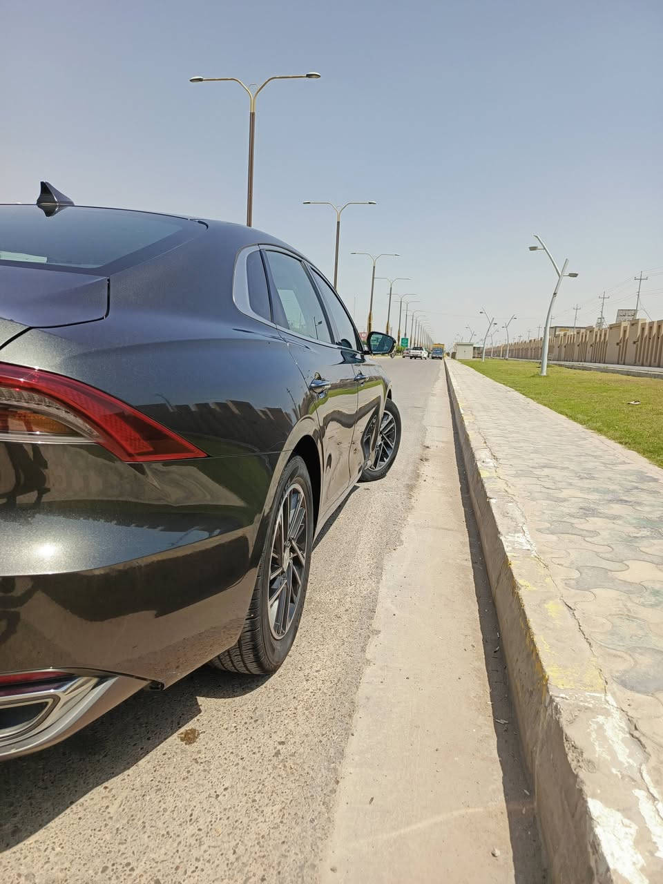 هيونداي ازيرا كراند 
موديل 2022
فول 
داخل ملكي 
ماشيه 39000 كم
مكفوله 
رقم بغداد
بانزين
السعر 220
***********
