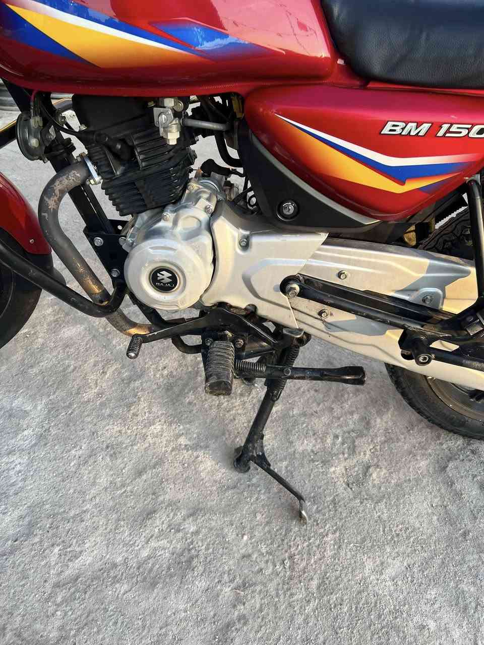 السلام عليكم بوكسر 23 اوراق اصولي اصلي مو سحب دراجه مكفوله كفاله عامه ما عده هاي لخسفه لي بتانكي سعرها 1500 وبيها مجال حك جيه *********** لخط ما بي واتساب بس عل رصيد مكانها بغداد مدينه الصدر
