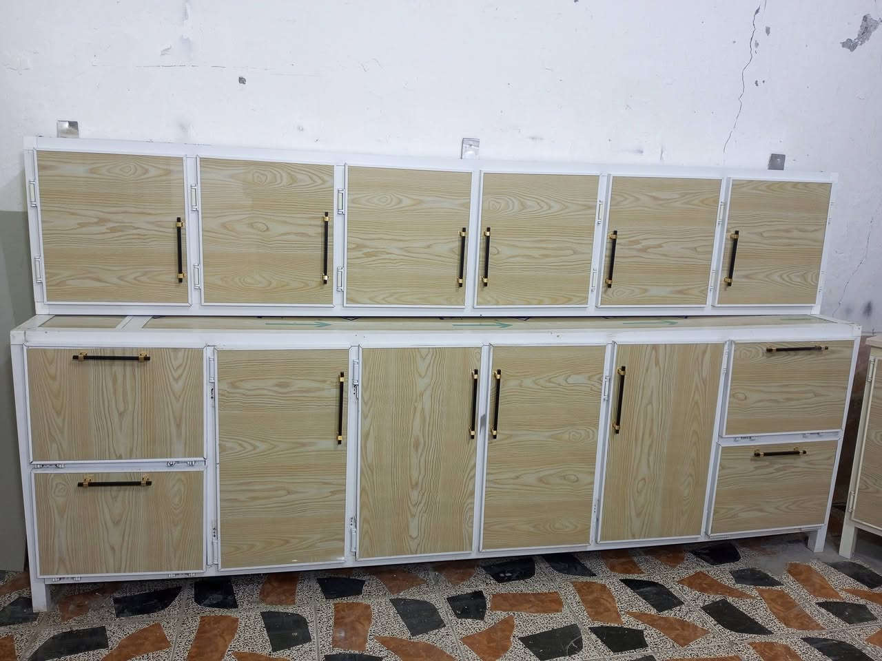 يا رزاق للبيع السعر 625 أخو الجديد تسكام ثلاث أمتار والسنك مرمر متر أو نص الشراي  يراسني خاص ادزله الفيديو والعنوان ***********
