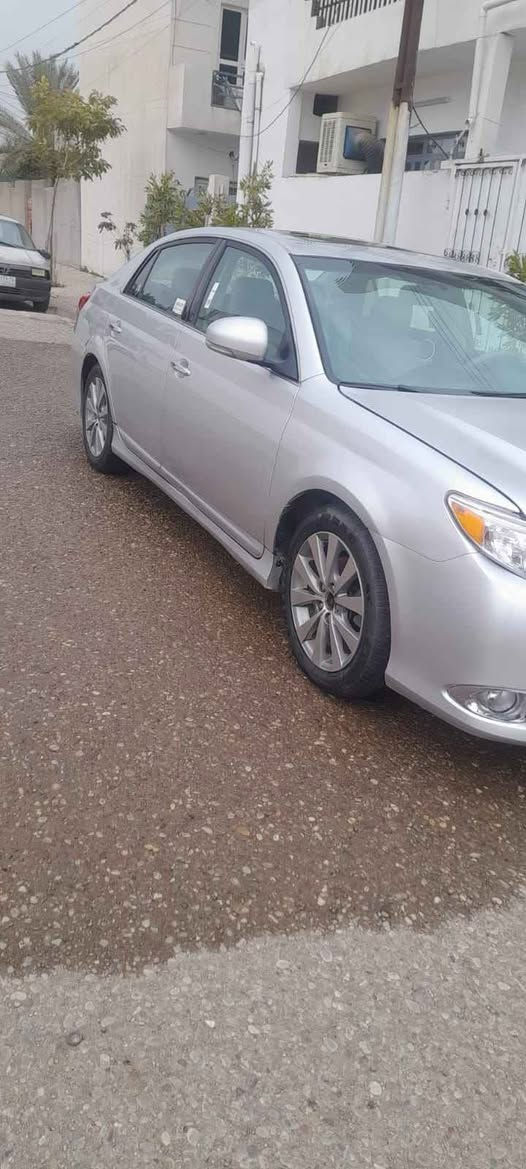 افيلون امريكي 2012 السياره ما بيها اي نقص خير من الله شرط ما تصرف عليها دينار سياره بيها خمس قطع صبغ رقم هاتف  *********** كركوك, العراق
