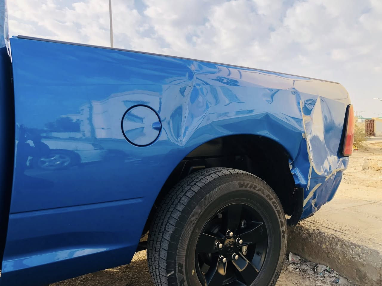 للبيع فقط 
رام كلاسك 1500
موديل 2023
المحرك 6 سلندر 3.6
باب قصير بدي طويل
 تو وويل 
صور الحادث من امريكا مرفقة بالمنشور
 فقط تم رفع البدي على حادثها البيع 
 بدون ايرباك 
ماشية 47 
مكان السيارة ذي قار مركز  الناصرية 
سيارة داخلة باسمي رقم فحص 
تترقم جميع المحافظات

السعر المطلوب 200  

للاستفسار اكثر اتصال على واتساب او اتصال خط 

ممتواجد لا على فيس ولا ماسنجر

 ***********
