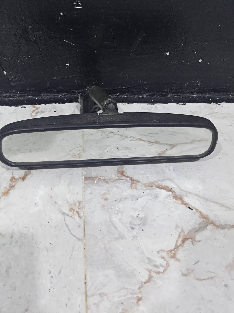 سلام عليكم غراض اودي مديل 92للبيع لستفسار عل رقم ***********
