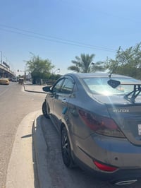 اكسنت خليجي موديل ٢٠١٣ بيها تبديل جاملغ وبنيد بدون دواخل وبيها جراد قل...