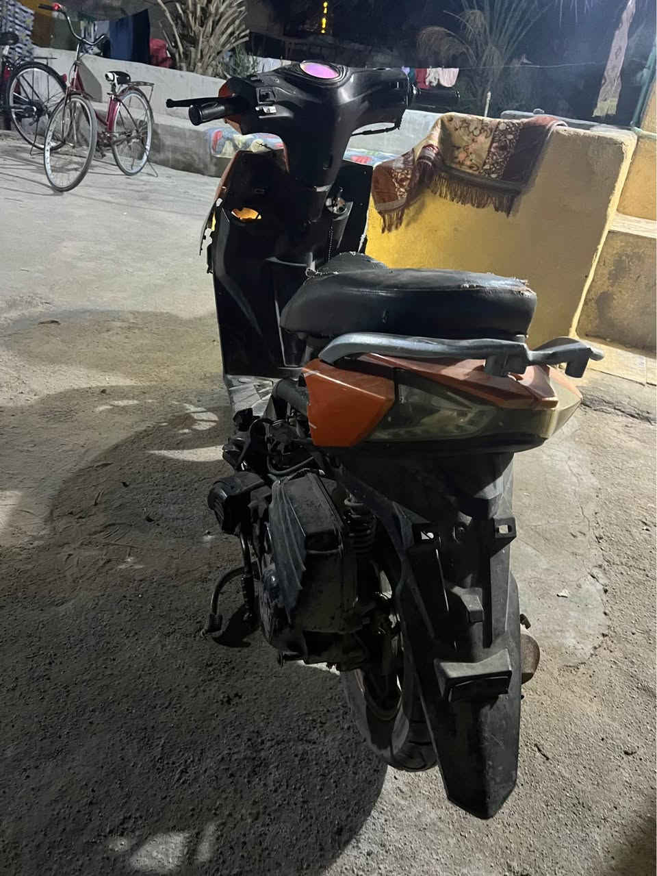 أف إس لبيع مكينه ناعمه شغاله سلف هندر كهربائيات هورن لايت تايرات كلهن جدد السعر ١٥٠ مكاني بصره ابي الخصيب *********** البصرة, العراق
