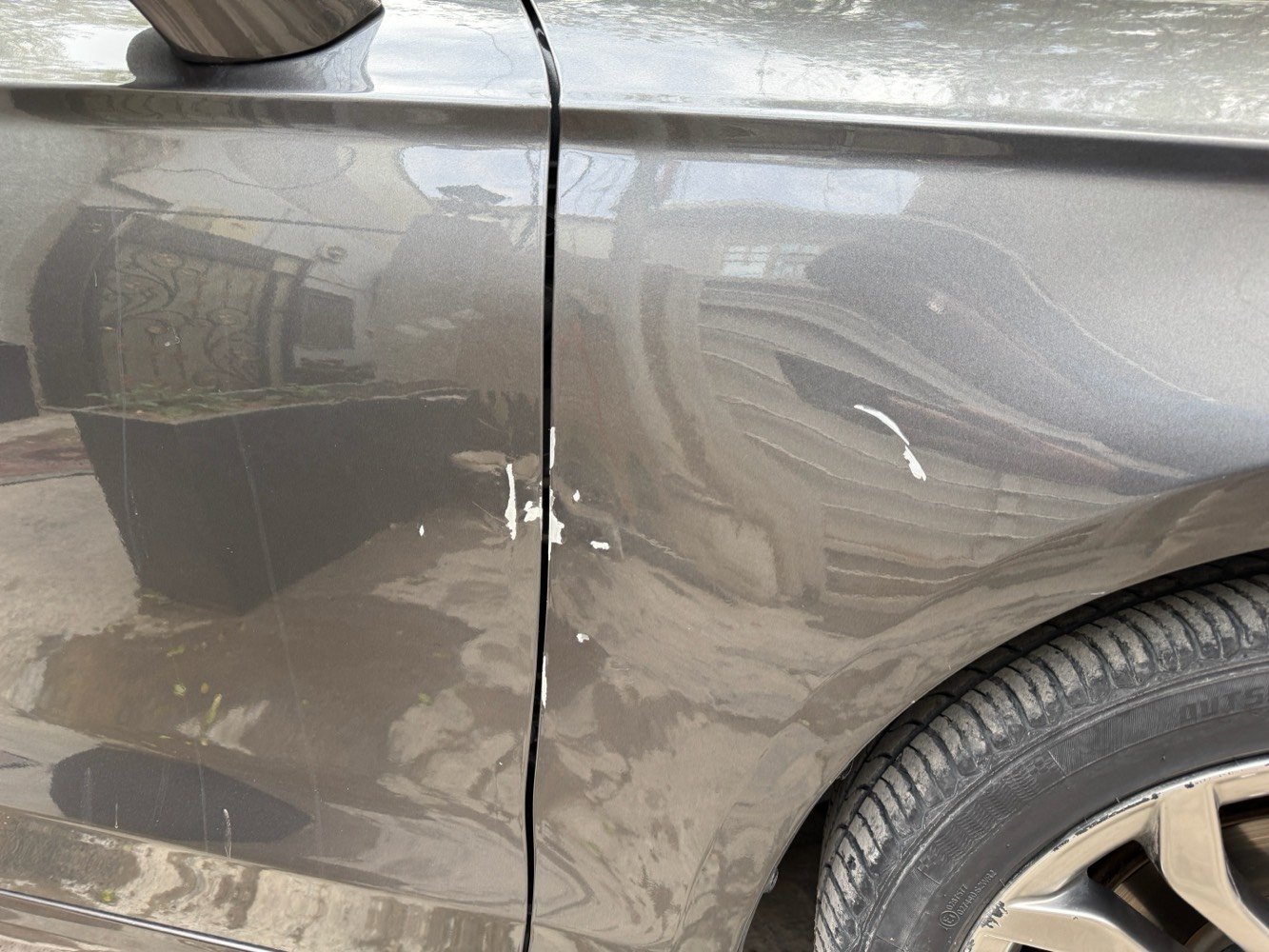 فورد فيوجن 2019  sel

السياره ماشيه 116 الف كيلو 

بدون ايرباك فقط جاملغ السايق مبدل وبالعراق انطخت بارد فقط جاملغ ايمن وبيه رصعات باب الخلف السايق بسبب محاوله فتح الباب 

رقم اربيل وسنويه 27 باسمي 

مواصفات 

رادار امامي وخلفي ومرايه

كشن جلد تدفئه وكهرباء 

تبريد ثلج ماشاء الله

شاشه جبيره وابل كاربلي

كير ماوس سبور 

تحكم شفتات للكير العادي 

وبعد هواي موصفات 

السعر 110