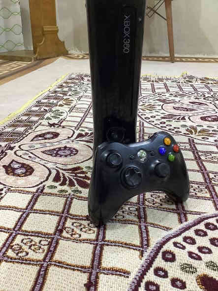 XBOX 360
للبيع جهاز كلشي ما بي بس كسر ب كفر تكدر اتغيرة بي هارد محمل 74 لعبة كلهن
حلوات فيفا 25 او بيس 25 جميع اجزاء جي تي اي و ريدد ردبشن او اهواي العاب اتعجبك 
سعرة 75 قفل في ميسان حي المعلمين القديم للستفسار رقم الهاتف ***********
