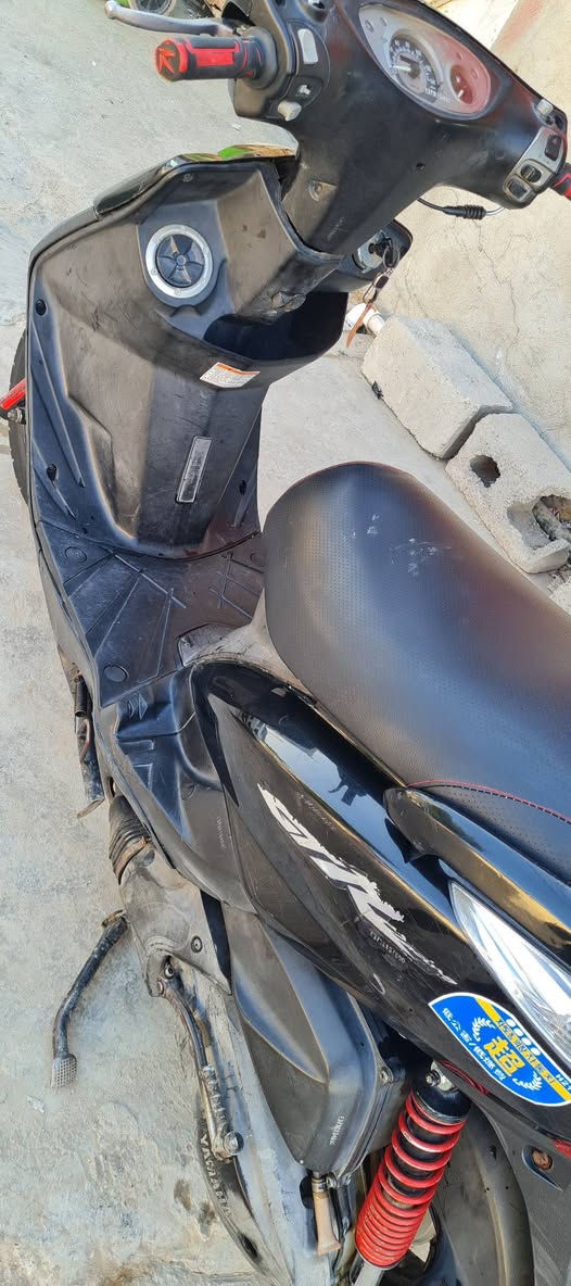 دراجه ماكس ثعلب للبيع كامله مابيهه اي نقص محرك مكفول ناعم شلعه ومعدل حلوه كهربائيات كلهه شغاله كيج بانزين كيج سرعه لايت عالي ناصي اشاير كلهه شغاله كفرات اصلي مختم دبلات شغاله طسه ناعمه دراجه كلهه كامله مكاني بغداد الشعله شراي اتصل مامتواجد على نت ***********.
