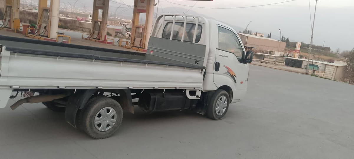 سەرەتا بەناوی خوای گەورە کیای بار بۆفرۆشتن هەندربرێکی بەستراوە تبریدی ئیش دەکات زۆرپاکەو جوانە سعری 53 مجال (***********)(*********** )ئەودووژەمارەخاوەنی سەیارەکەیە شربازهير, السليمانية
