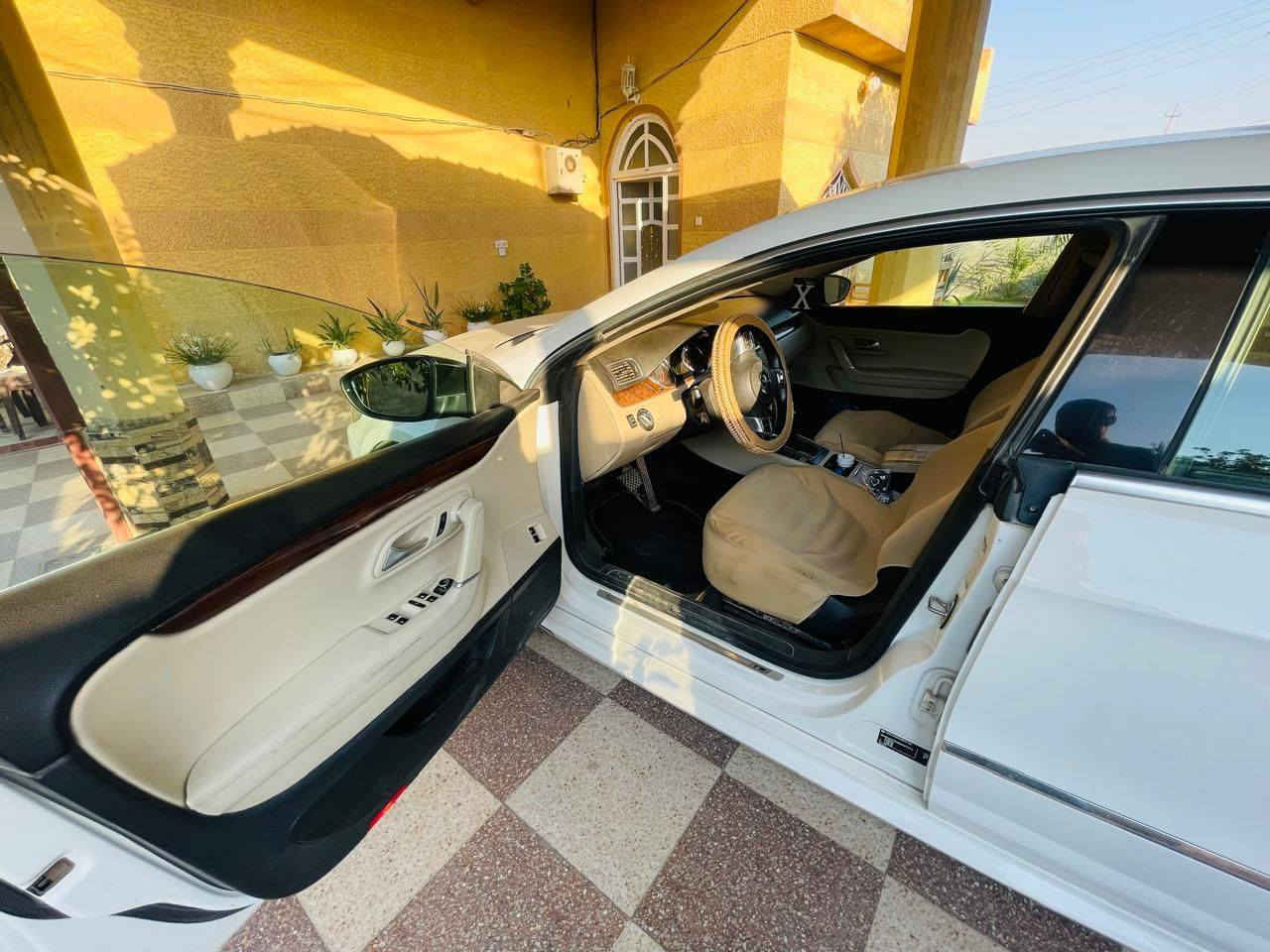 للبيع السعر ١٠٥ ورقه 
باسات  cc خليجي ٢٠١٢
🇩🇪Passat CC 2012🇩🇪
السيارة خليجية  فول مواصفات  vip
باب السائق مبدل فقط 
بيها طخة خفيفة جهة عكس السائق
 

مواصفاتها:
محرك 2000 توربو المرغوب
كير DSG ٦نمر المرغوب
بانوراما
فول تحكمات ستيرن + كروز سرعة
شفتات بالستيرن
شاشة كبيرة لمس بلادية
شاشة اعطال 

تبريد قطعتين وتبريد مناخي منفصل 
اوتو بارك ( اصطفاف ذاتي)
اوتو هولد
هاند بريك بصمة
بردة كهرباء خلفية بلادية
مري كهربائية شفط + هيتر

كرسي السائق كهربائي + خزن ميموري ٣ وضعيات + تدفئة بالكشنات
لايتات وبك لايتات لد
عدسة دوارة مع الستيرن عند الانعطاف يمين او يسار 
انارة داخلية محيطيه
الويل حجم ١٨ بلادي+ السيارة ٥ ويل كب
 
والسيارة عليها ادامة كامله كهربائيات ونوزلات وبلكات ومجاول وفيت بمب كامل كله جديد 
 
مكان السيارة صلاح الدين الضلوعية

للاستفسار  المراسله على الخاص 
اوالاتصال على الرقم
‭٠٧٨٠ ٨٨٨ ٢٥٦٢
