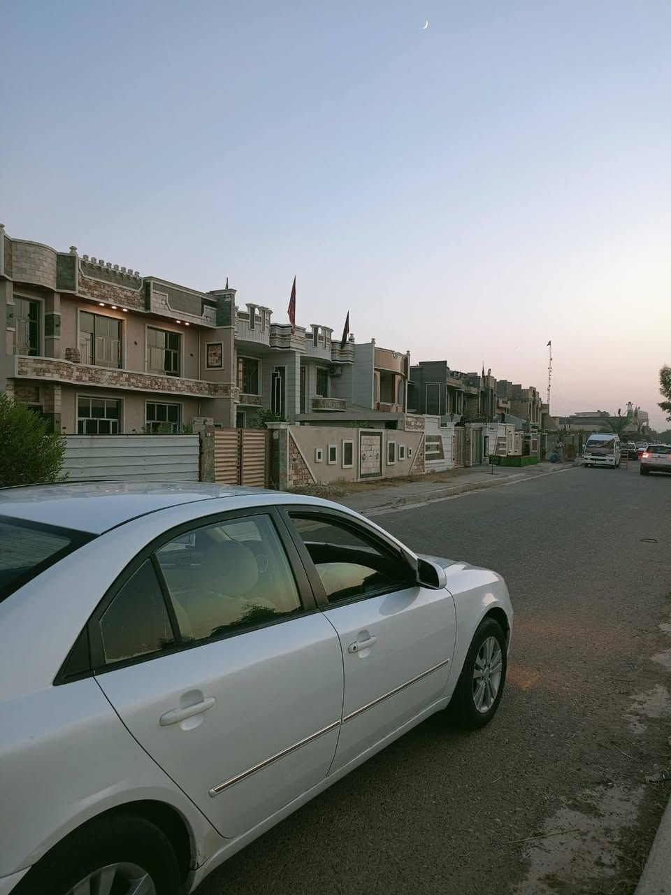 سلام عليكم للبيع سوناتا 2009 مكينه 2400 مكفوله من الصبغ  او الضربه والتبديل السياره جاهزه كير محرك تبريد صدر كهربائيات كلها جاهزه مابيها اي نقص السعر 120 مكاني بغداد المحموديه ***********
