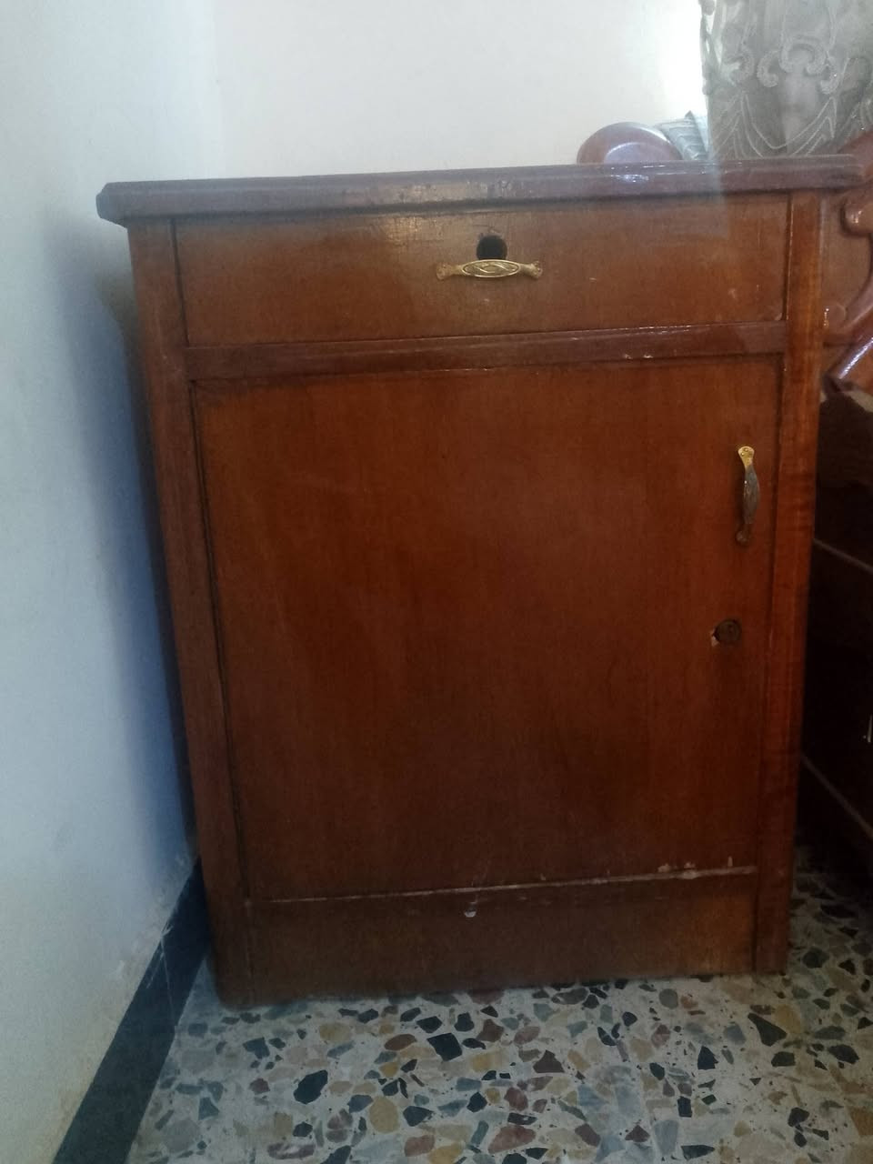 السلام عليكم ورحمه الله وبركاته غرفة اخشاب البيع صاج عراقي مكان زعفرانية 
السعر(350) وبيها مجال 📜


**إذا كنت صاحب هذا الإعلان وتريد حذفه لأي سبب، رجاءا أرسل رسالة إلى الدعم الفني**