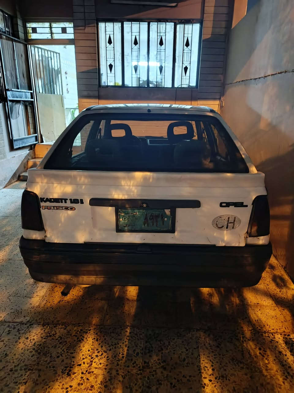 كاديت 1991
كير شرط
محرك بداية صرف 
سعر 20 وبيها مجال 
للاستفسار ***********
