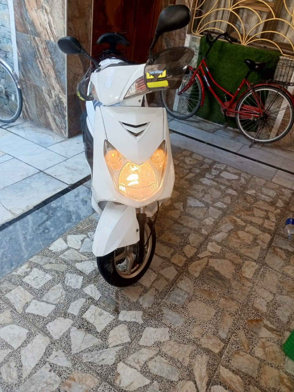 مكلف للنشر رقم *********** مكان بغداد شرطة الرابعة سلام عليكم سكنس 140كهربائيات شغالة مكينة خرسة شعر750وبيهة مجال بصيط شلعة ومعدل كاملة مكملة كلنقص متبيهة عدة الدشبول يرادبة ربط بس طب بطسة وطفه بس لدشبول
