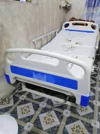 سرير طبي • نضيف حيل • بغداد