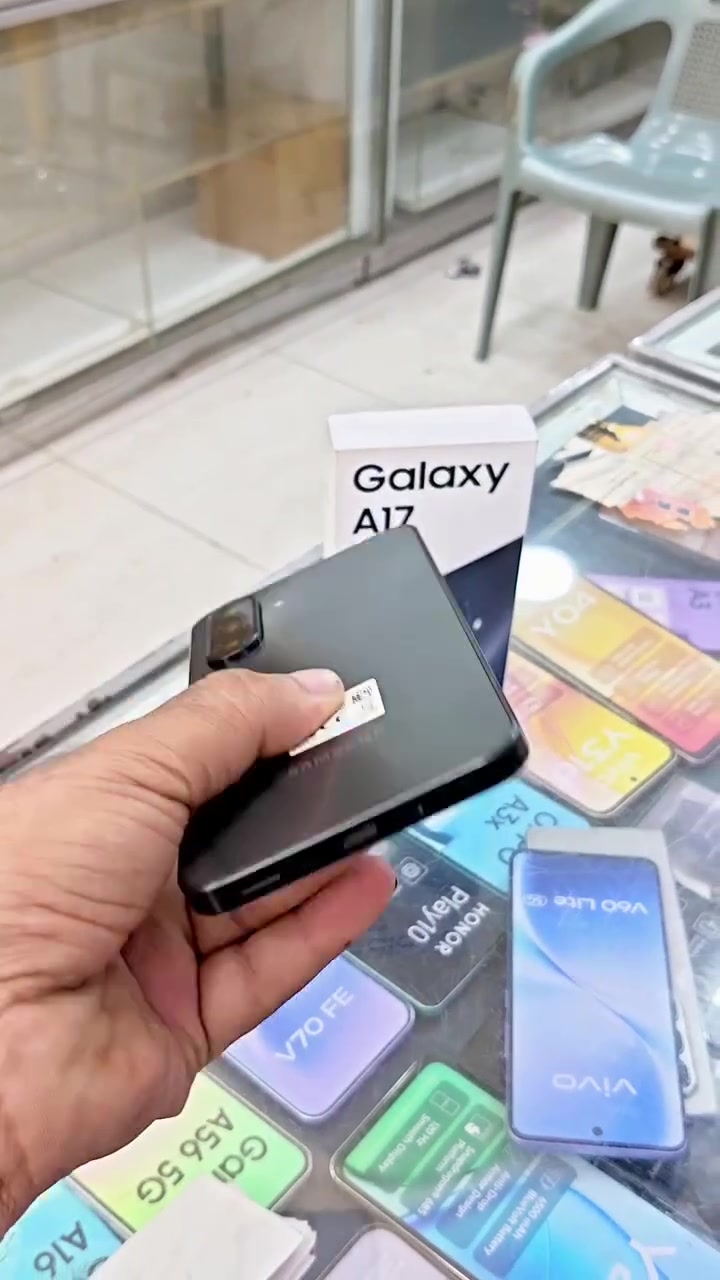 🚨🔥 لا يفوتك... الجديد من سامسونگ وصل! 🔥🚨
💜 Samsung Galaxy A17 💜
تريد موبايل أنيق، سريع، بطارية تعيش وياك طول اليوم، وكاميرا تصور بكل وضوح؟ 📸📱  💯💯💯Samsung Galaxy A17💯💯💯 
هو الخيار اللي يجمعلك كل هذا بسعر منافس جداً! 😍
✨ أهم المواصفات: 
💾 سعة تخزين 256GB حتى تحفظ كل صورك وفيديوهاتك بدون قلق. 
⚡ رام 8GB لتعدد المهام وسرعة بالتنقل بين التطبيقات. 
🚀 معالج MediaTek Helio G99 ثماني النواة لأداء قوي وسلس. 
📸 كاميرا خلفية ثلاثية 50MP + 5MP + 2MP لصور احترافية.
 🤳 كاميرا أمامية 13MP لسيلفي ومكالمات فيديو بجودة عالية. 
🖥️ شاشة كبيرة 6.7 إنچ FHD+ بألوان جميلة وتفاصيل واضحة. 
📱 أحدث نظام Android 15. 
🔋 بطارية 5000mAh تكمل يومك بكل راحة.
💼 مناسب للشغل 
📚 مثالي للدراسة 🎮 ممتاز للألعاب 
🎬 روعة للمشاهدة والترفيه
💯 متوفر الآن لدى 
مكتب الباسم للحاسبات و الاتصالات 
 ✔️ أجهزة أصلية بضمان
 ✔️ أفضل الأسعار 
✔️ كمية محدودة... 
📲 تابع أحدث العروض والمنتجات الأصلية:
📸 Instagram: https://www.instagram.com/albasim2006?igsh=eDV6M3NmaGlhMzBw&utm_source=chatgpt.com

🎵 TikTok: https://www.tiktok.com/@sa_rkl?_r=1&_t=ZS-97NaBDfVXec&utm_source=chatgpt.com
📞 للحجز والاستفسار:
 ☎️ *********** 
☎️ ***********
📍 #ديالى_المقدادية_حي_المعلمين

🗺️ موقعنا: https://maps.app.goo.gl/5q3GR6btmt9unsfz9?g_st=ac&utm_source=chatgpt.com
🚚 توصيل سريع إلى جميع محافظات العراق 🇮🇶
⭐ أجهزة أصلية 100% ⭐ أسعار منافسة ⭐ خدمة مميزة وثقة تمتد لسنوات
💙 الباسم للحاسبات والاتصالات... 
لأن الأفضل يستاهلك.
#Samsung #GalaxyA17 #سامسونج #ديالى #المقدادية #الباسم_للحاسبات_والاتصالات #عروض_موبايلات #أجهزة_أصلية #توصيل_لكل_العراق
@الجميع
 @everyone
