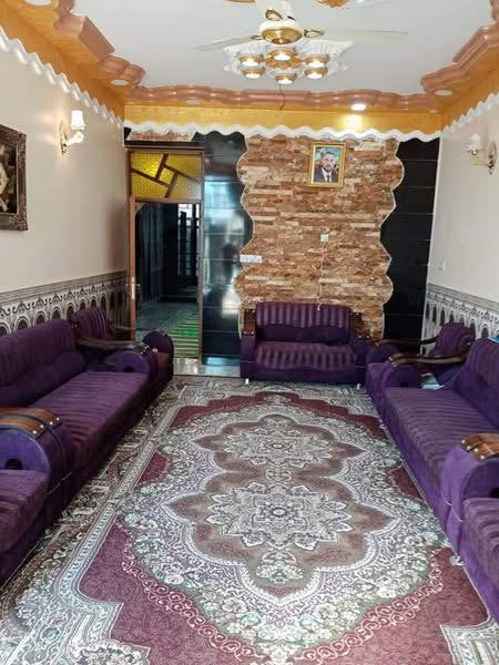 السلام عليكم
بيت للبيع في حي الشهداء وره النهر
ساحته ١٥٠ متر واجهيه ٦,٥٠٠ يحتوي ( استقبال + مطبخ+ غرفة نوم + صحيات +صاله طابق اول) اما الطابق الثاني ( يحتوي غرفتين نوم + صحيت + صاله + سطح
السعر خاص 
الاستفسار ***********
