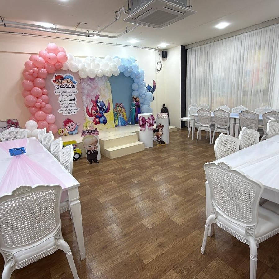 ✨ بشرى سارة إلى أهالي بغداد الكرام ✨
تم بحمد الله افتتاح قاعة ألعاب متكاملة في العامرية لتكون وجهتكم الجديدة للترفيه والمناسبات العائلية 💖

لولو لاند… عالم متكامل للفرح والترفيه في قلب العامرية

📍 شارع العمل الشعبي – ركن المضيف – عمارة الركن الحميد – الطابق الرابع

🎠 صالة ألعاب متكاملة للأطفال

✔ ألعاب حديثة وآمنة
✔ حلبة سيارات مشوقة
✔ أكواخ تعليمية وترفيهية
✔ أجواء مليئة بالمرح والإبداع

🎂 قاعة مناسبات راقية

✔ أعياد ميلاد مميزة
✔ حفلات تخرج
✔ فعاليات مدرسية ومناسبات خاصة
تنظيم متكامل وديكورات تضيف لمسة فخامة لفرحتكم ✨

💇‍♂️💇‍♀️ صالون أطفال بخدمات متنوعة

✔ قصات عصرية للأولاد
✔ تسريحات أنيقة للبنات
✔ بدكير ومنكير للبنات بلمسة ناعمة وآمنة تناسب أعمارهم
✔ عناية خاصة وأجواء مرحة تمنح طفلتك تجربة مميزة ومليئة بالثقة

☕🍔 كافتريا متكاملة

✔ أشهى الأكلات
✔ بارستا احترافي
✔ عصائر طازجة
جلسات مريحة ومريحة للأهالي أثناء استمتاع الأطفال ❤️

📞 للاستفسار والحجز: ***********

لولو لاند… حيث تبدأ الضحكة وتكتمل الفرحة 🌈
