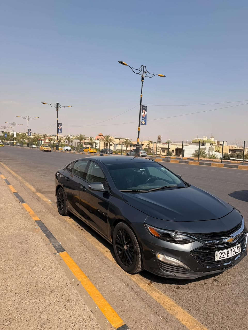 للبيع شوفليت ماليبو موديل 20
موصفات الlt
شاشه كبيره 
اربعه بصمات 
اربعه دسك 
بجم زنون 
لد نهاري 
اشارات بل مري 
سياره جاهزه وجديده ممشه قليل بجم كبس 
ضررها جانبي جاملغ امامي يمين بدون دواخل بدون ايرباك 
مكنيه كير طخم تايريات كلو بشرط 
سعرها 112 بيها مجال شراي اتصل. ***********
