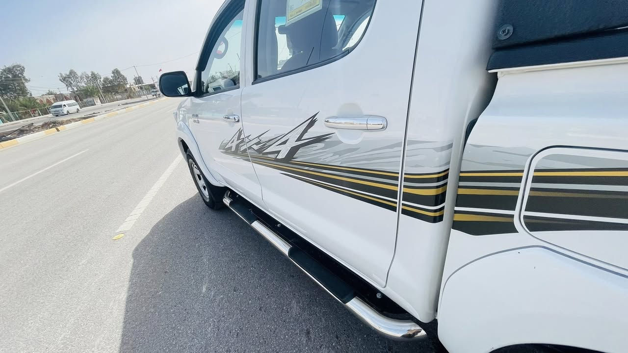 سلام عليكم فور ويل 13 كفاله عامه حتا من شخط رقم شمالي سنويه وهزه جديد سياره ماشيه قليل سبير منازل كير عادي شركه جيهان سياره جديده جداً كلها وضع شركه شرط تحويل مكاني كربلاء طريق نجف شراي يتصل ***********
