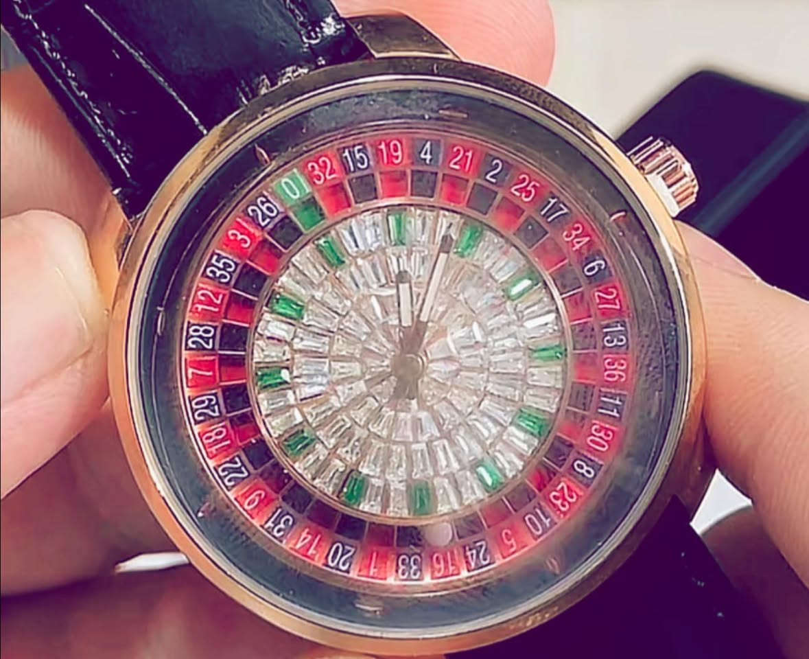 روليت گازينو  🪩من ماركة هـيري ولكن ملاحضه ما تجي بيها ضغطه تفر الروليت هية تفتر وحدها 
مـزاد يبدي من 50 الف اعلى سعر ابيع 
للتواصل ***********
