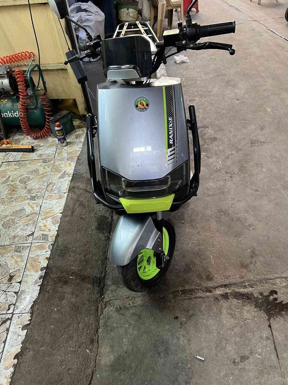 سلام عليكم دراجة للبيع  فول مواصفات
6 باتري كبير

 3 سرع

 بصمه تشغيل عن بعد 

مفتاح

ويل امامي خلفي  رياضي 

نظافة فول 

السعر 750 ألف وبيها مجال بسيط

العنوان بغداد البلديات 

***********📞☎️
