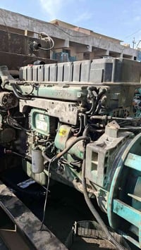 لبيع بس المحرك فالفو دي ١٢ انجكتر شرط استندر فقط بيها بوشه مزروفه استف...