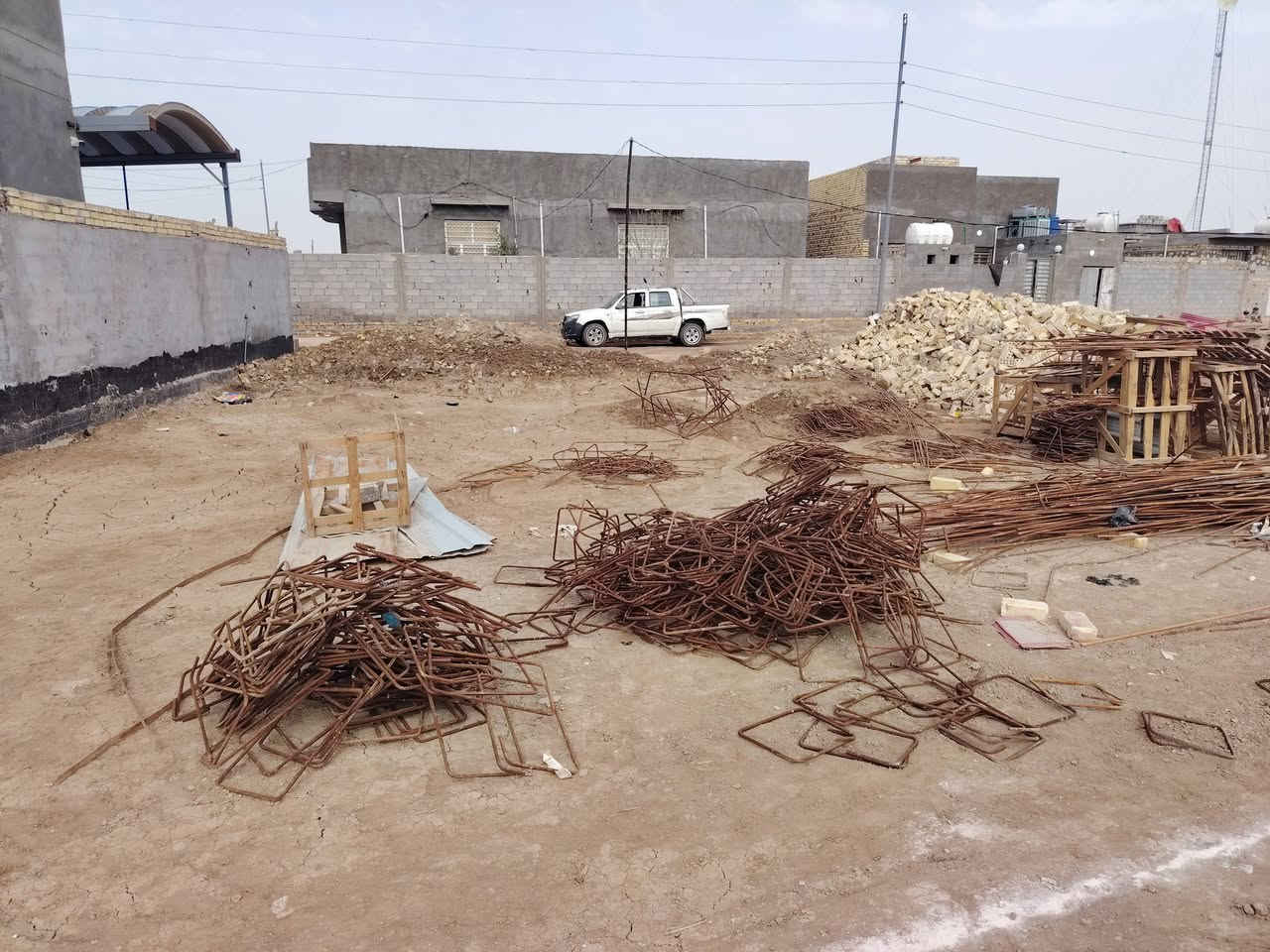 قطعة زراعي للبيع ٣٠٠ متر قريب على مضيف جواد البولاني في الشارع الذي خلف السكلة للأستفسار ***********
