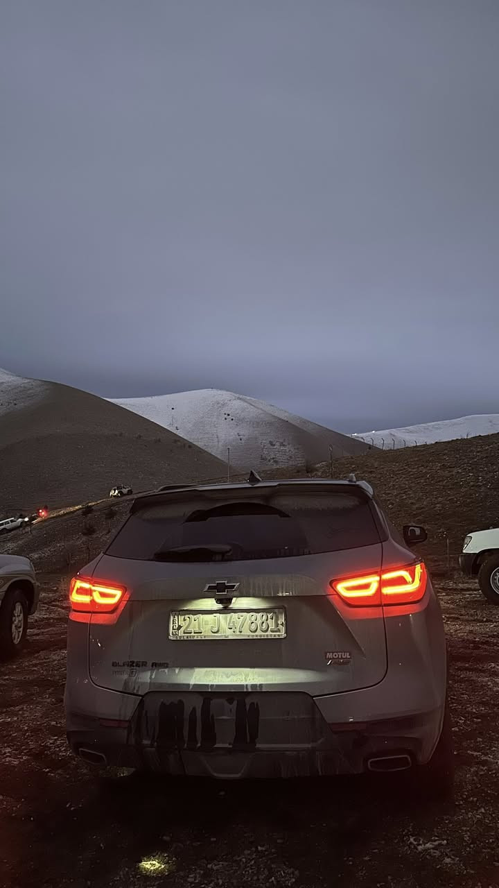 CHEVROLET BLAZER RS 2023
شوفرليت بلايزر RS

حجم المحرك V6 سلندر (3.6L)

موديل 2023

عداد المسافة 36 الف كيلو فقط بدون صبغ شرط فحص سونار

والسونار موجود كامل 

المواصفات: RS فول فول مواصفات

بانوراما

فور ويل

بصمة تشغيل

بصمة 4 ابواب

(Remote Start) تشغيل عن بعد

صندوق شفط كهربائي

كشنات جلد

كشنات امامي تدفئة + تبريد

كشنات خلفي تدفئة

استيرن تدفئة

دشبول ديجيتال

Wireless شاحن موبايل

رادار امامي (تحديد مسار)

رادار جانبي (نقاط عمياء)

رادار خلفي (تحذير من الاصطدام)

شاشة كبيرة لمس

كاميرا

رادار 360

حساسات خلفية + كاميرا 4k + المرايه الوسط تصير كامره

Android Auto

Apple Car Play

مانع انزلاق+ABS

AUX+USB منافذ

Auto Start

Auto Stop

مثبت سرعة

تحكمات استيرن

هاند بريك بصمة

وبقية المواصفات المعروفة

الرقم ***********

المكان سليمانيه 

السعر : 260 بيها مجال قليل

بيها قطعه وحده
