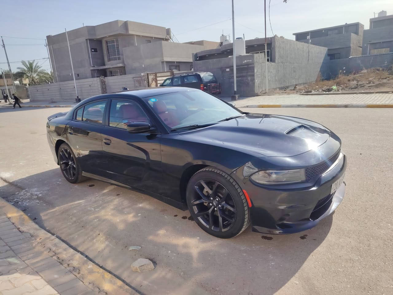 السلام عليكم جارجر 23 GT فول عدا الفتحه  حادث جاملغ وبنيد وتعديل بلشاصي رقم ديالئ بسمي بيع او مراوس حسب القناعه ماشيه 70 وقابل للزياده سعر 200 وبيه مجال *********** هذا رقمي
