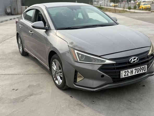 سلام عليكم 
الانترا موديل 2020 
رقم اربيل تحويل أو وكاله
بيه حادث بل جاملغين اماميه 
جاملغ الخلفي صور حادث منشور
محرك كير اي تي صدر تبريد  تخم تاير مكفولات
السعر 118 ورقه وبيه مجال بسيط
مكان سياره بغداد بلديات حي تجار 
اتصال على رقم *********** بغداد
