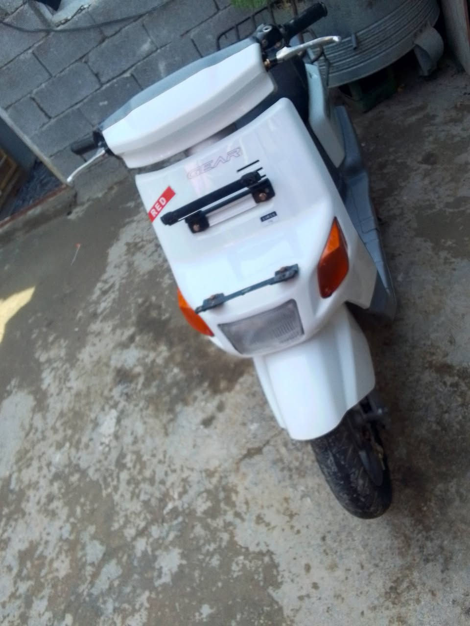 سلام عليكم دراجة بيكم للبيع نضيفة حيل كهربائيات كلهة شغالة سلف وهندر اوراق كاملة  مكاني شعب حي البساتين الاستفسار *********** السعر350 بيهة مجال حك الجية
