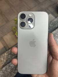١٦ برو ماكس • تيتانيوم • بطارية ٩٥%