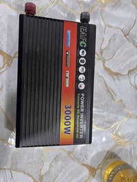 انفيرتر قوي مناسب لمنظومات الطاقة الشمسية أو الاستخدام المنزلي، يشغل ا...