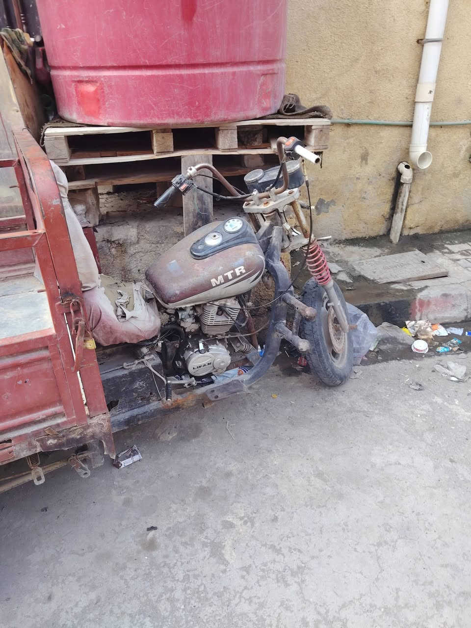 ستوته أدوات شغاله سعره ٤٠٠ مكفوله عشاير فقط عوزه ترتيب بريك مابيه يرادله دوسه وديج مكاني ٥ ميل


**إذا كنت صاحب هذا الإعلان وتريد حذفه لأي سبب، رجاءا أرسل رسالة إلى الدعم الفني**