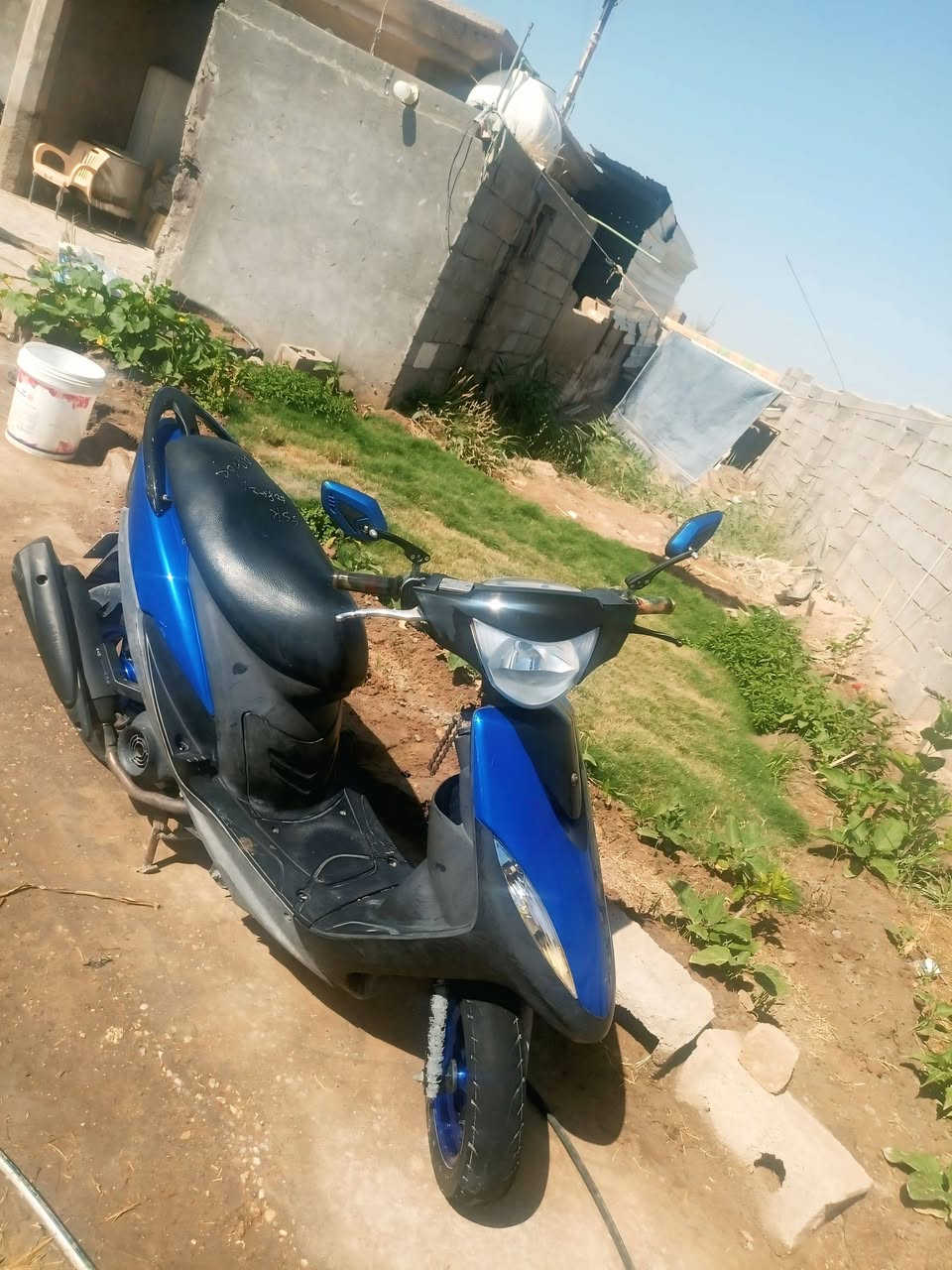 سلام عليكم   
دراجه ماكس عدله رمبه (للبيع او مراوس ب نامه) دراجه نضيفه و مكفوله دراجه ما ماشيه نضيفه كلش دراجه خير من الله الدراجه موديل 2006 محركه مكفول صبانه ما ممدوده عليه شرط نكره سلف و هندر كهربائياته كلهه شغاله الدراجه كلشي ما عوزه الدىاجه عليه تزويدات خفايف ويل نجمه صالنصه FM + دبل تزويد ياباني و يدة بريك امامي و يدات ذني مال رمبه الدراجه دير بانزين و دهن و ترايك للبصره 
السعر خاص 
مكاني واسط نعمانيه


**إذا كنت صاحب هذا الإعلان وتريد حذفه لأي سبب، رجاءا أرسل رسالة إلى الدعم الفني**