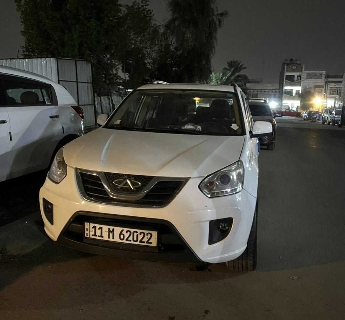 السلام عليكم 
للبيع شيري تيكو 2014 
رقم بغداد باسمي
هزه وسنويه ورقم جدد
مكينه 2000 مكفوله
كير اوتماتيك ميكانيكي مكفول
شاشه وكاميرا خلفيه 
سلايت طكتين شغال
تدفئه وتبريد شغالات
ماشيه 74 الف حقيقي
بيه صبغ نص الباب الخلفي وتبديل جاملغ امامي بدون دواخل والسونار موجود ويه الصور
السعر 74 ورقه وبيه مجال قلي
مكاني بغداد الدوره
*********** رصيد
*********** واتساب
