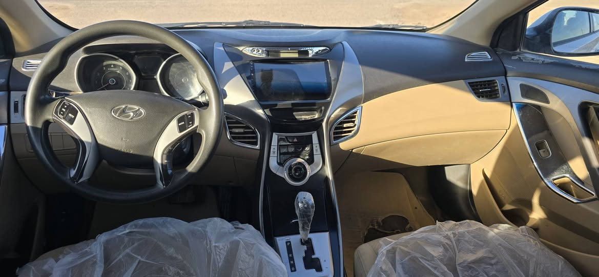 النترى 2012 خليجي رقم بغداد انكليزي بأسمي محرك ١٨٠٠
بيه سونار بالمنشور تبريد ثلج شاشه فتحه اشاير بالمري 
السعر ١١٥ وبيه مجال  مكاني ديوانيه قضاء عفك 
***********
