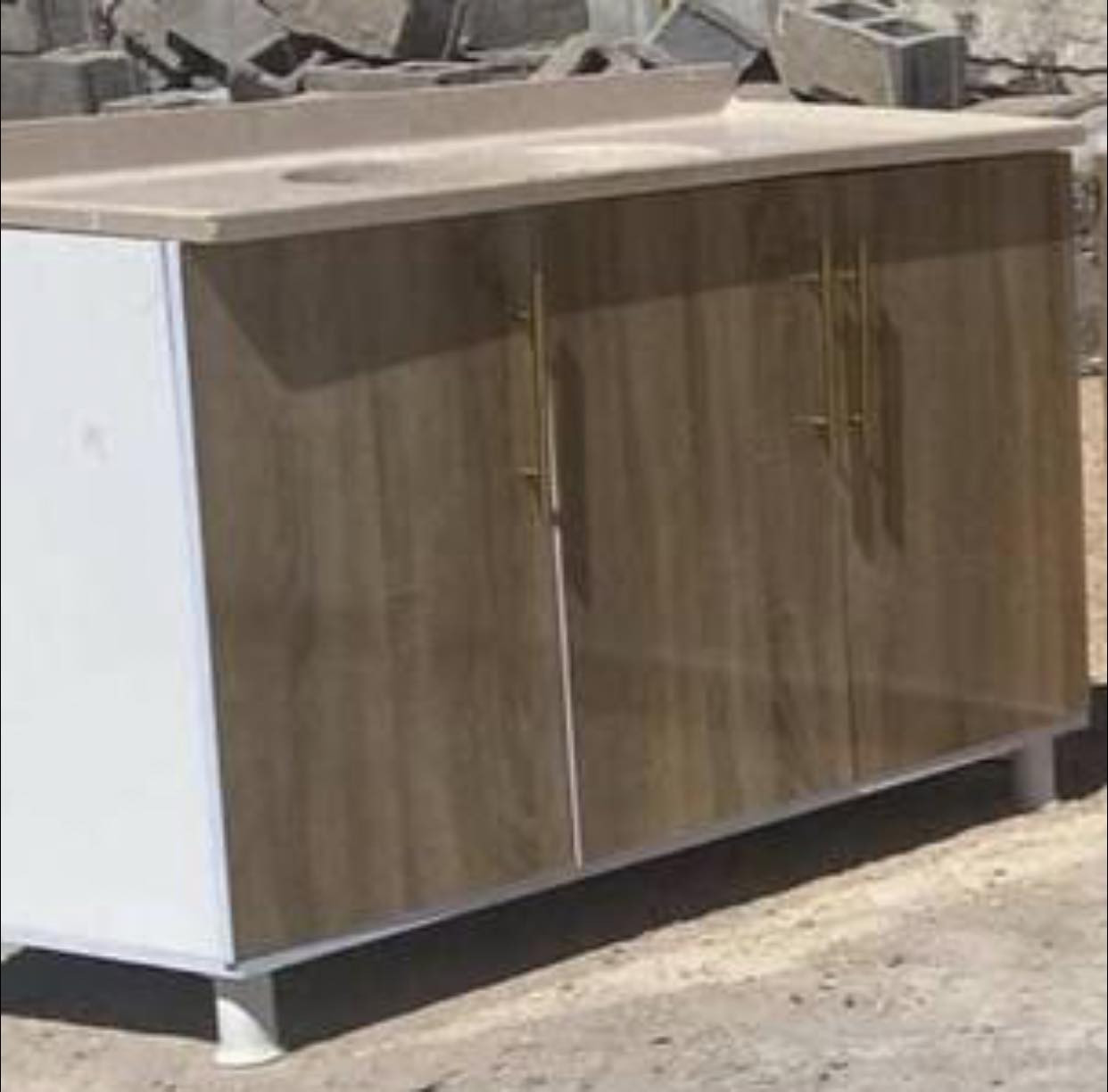 مترين ارضي +مترين ملحق +متر وعشرين السنك مرمر 
السعر 350 وتوصيل متوفر


**إذا كنت صاحب هذا الإعلان وتريد حذفه لأي سبب، رجاءا أرسل رسالة إلى الدعم الفني**