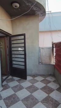 ١٠٠م • طابق ثاني • حي العسكري