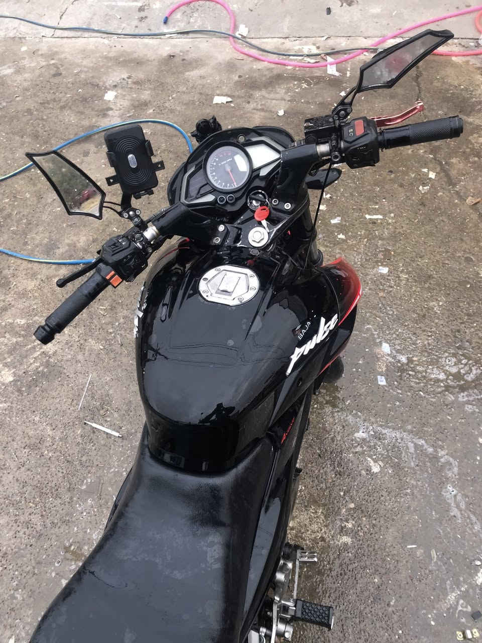 بولسر ٢٠٠Nsموديل ٢٢منفيست اصلي مكينه كفاله موطور جديد ماتحط علي ولا ربع تواصل معي خاص او واتساب *********** السعر مليون و٢٠٠
