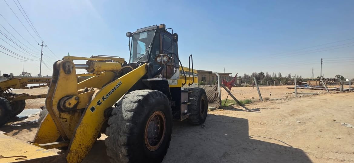 كاوسكي حجم 80 كهربائي موديل 98 مكينه بلاديه مامفتوحه تايرات حجري البيع أو ترهم مراوس ب سكس جديده اني مكلف بل نشر صاحب السياره ***********
