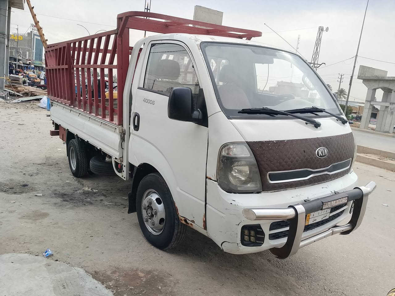 سلام عليكم كيا حمل تك قماره موديل 2014 كفاله عامه ماعدا رصعه بلبنيد محور تانكي 100 تايرات 14 سنويه 2027 باسمي رقم مثنئ مكان السيارة كربلاء طوريج السعر110 وييه مجال بسيط رقم لتلفون  ***********
