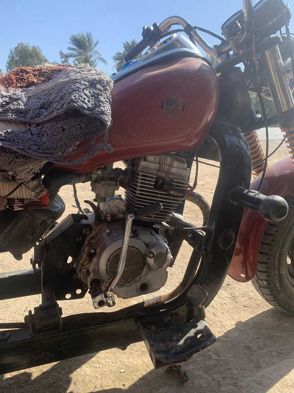 دايوان موديل 2009رقم وسنويه محرك خير من الله صدر جديد كهربائياته كلها شغاله تعمير كله جديد ستوته ربع مذب عليها خير من الله السعر 950وبيها مجال بسيط مكاني نعمانيه تقاطع سيد مالك (***********)
