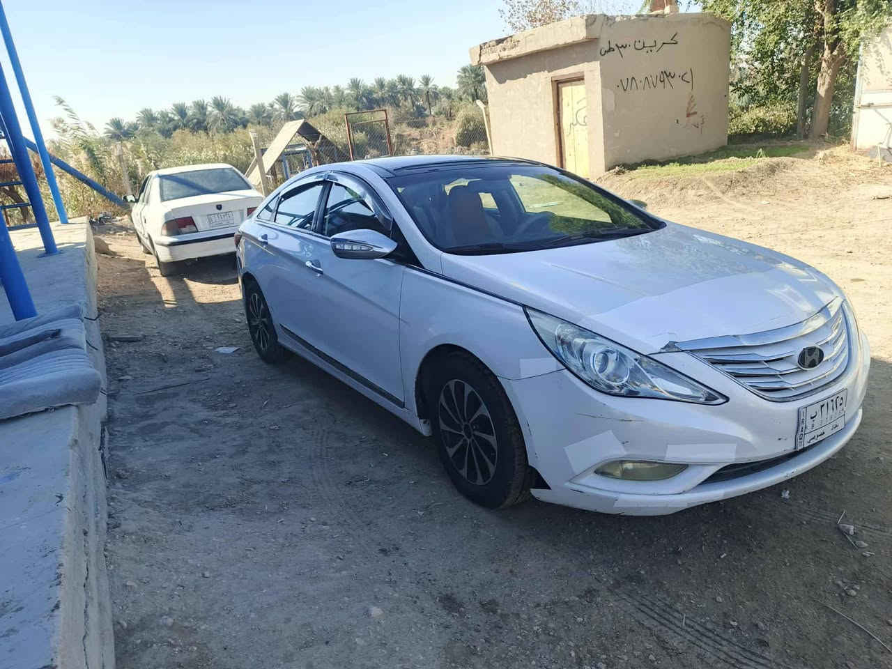 سوناتا 2011 فول عدا البصمة خليجي بأسمي بيها قطعتين تبديل وبيها رشات صبغ بسيطه كلش السعر 105 وبيها مجال 
***********
