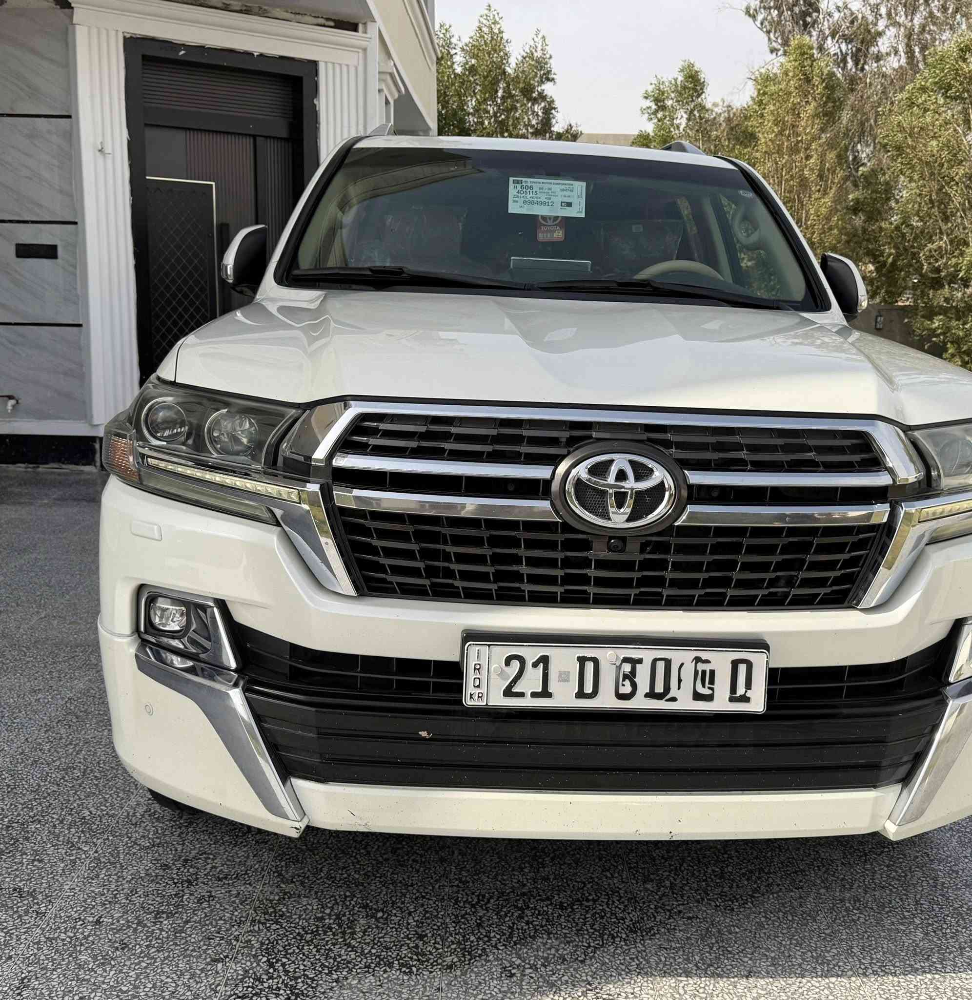 السلام عليكم 
للبيع لاندكروز مديل 2021 مكفوله كفاله عامه رقم سليمانيه بأسمي تحول مباشر فول مواصفات فتحه مري شفط أناره ترحيب كراسي كهرباء كشنات جلد 3 شاشات 4 كاميرات دواره حساسات امامي خلفي السعر 565$ وبيها مجال 
للأستفسار 
***********
