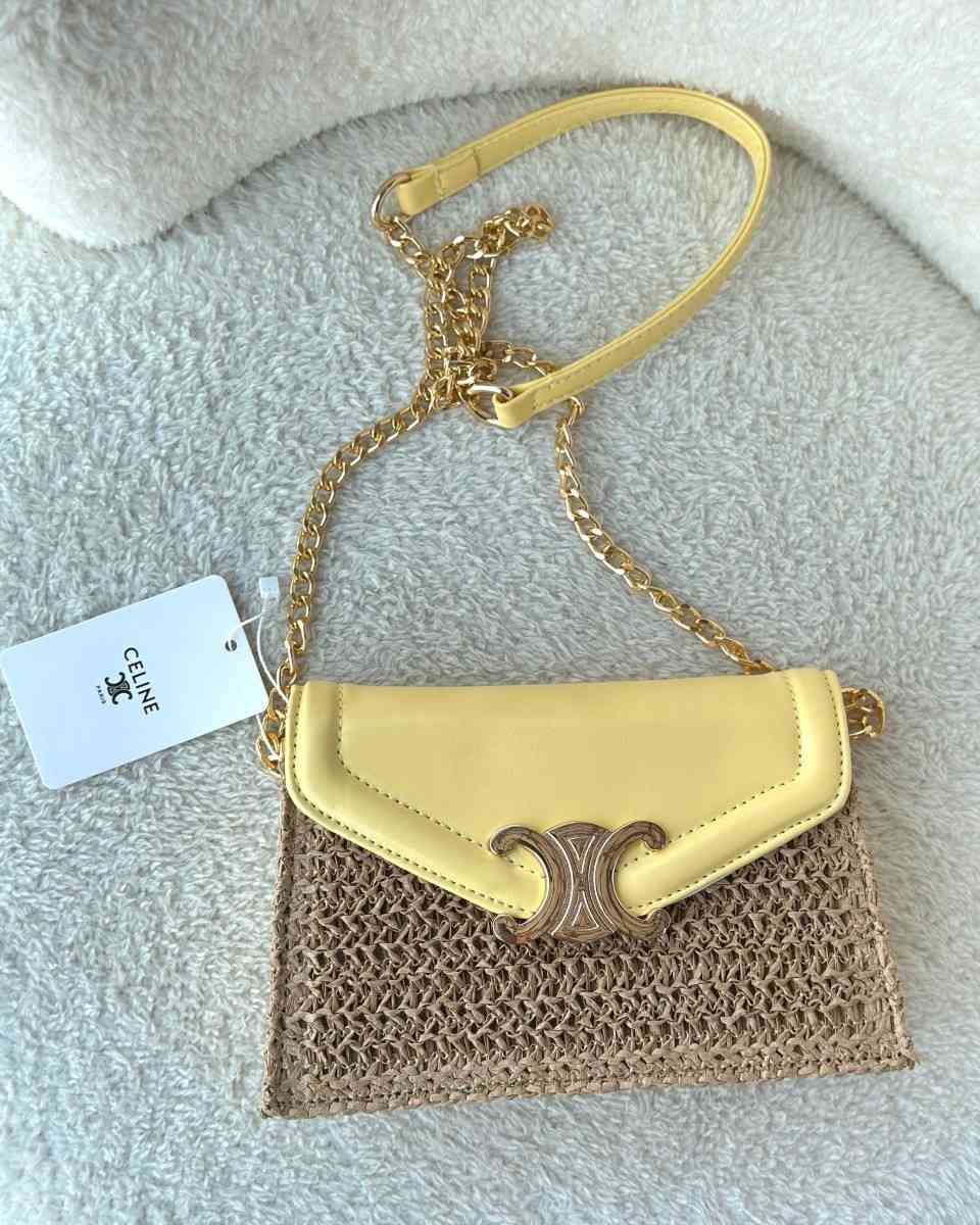 جنط نسائي 
سعر المفرد 15 آلاف دينار
سعر الدرزن 120 ألف ألف دينار
قياس 12 × 20 سم 
واتس اب :***********
واتس اب :***********
